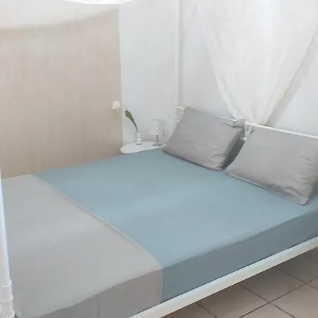 Venizelos Apartment Platanés